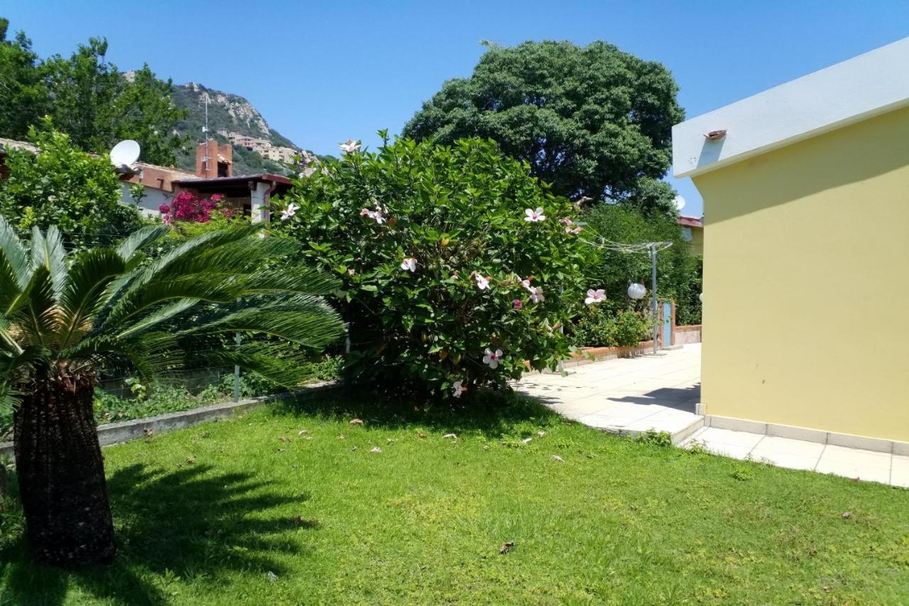 Villa Azzurra Nel Centro Di Costa Rei Exteriör bild