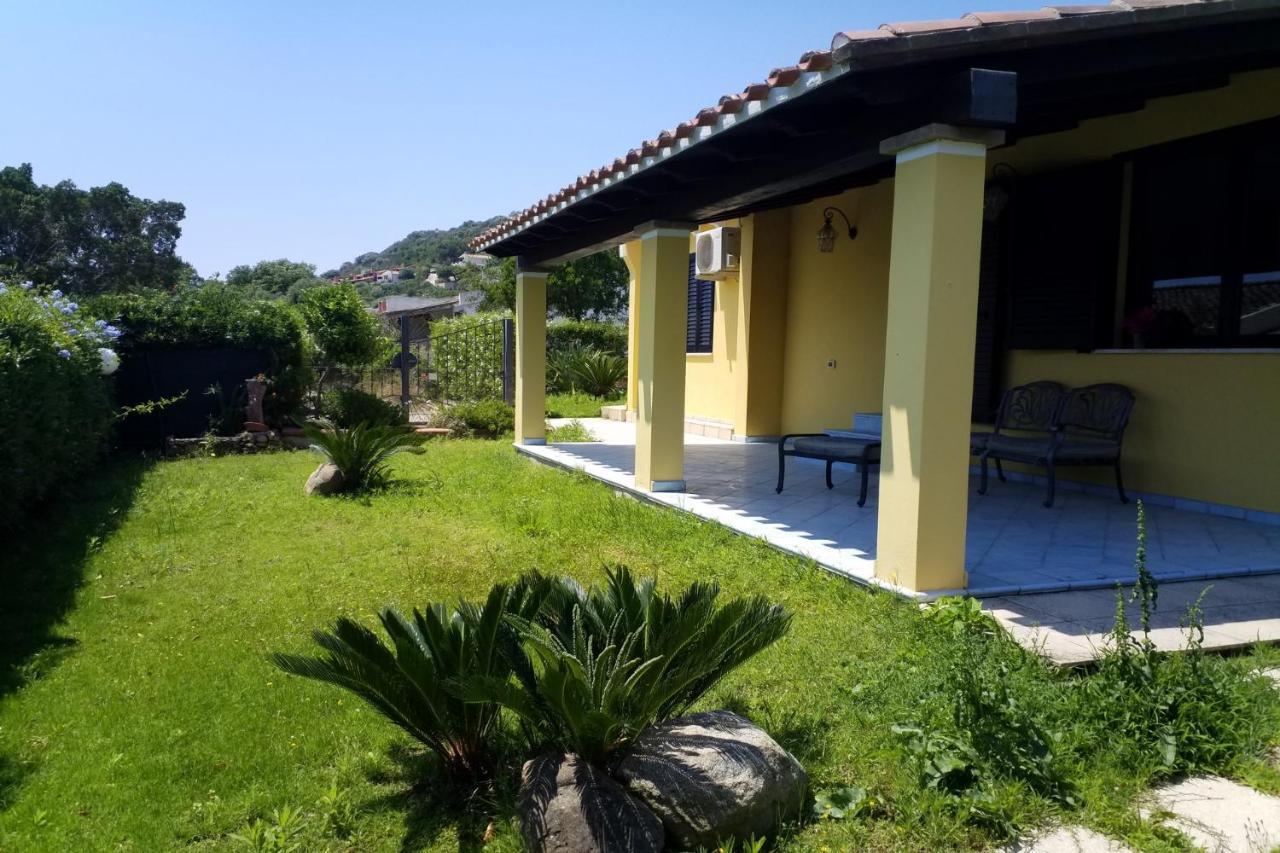 Villa Azzurra Nel Centro Di Costa Rei Exteriör bild